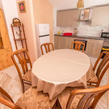 Olivera Apartment *