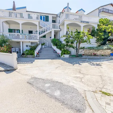 Olivera * Rogoznica (Sibenik-Knin)