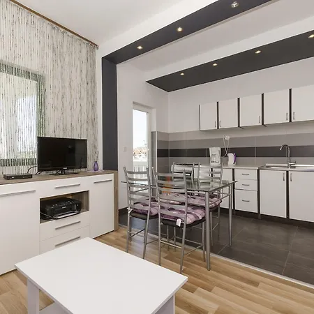 Apartment Olivera *
