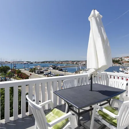 Apartment Olivera *