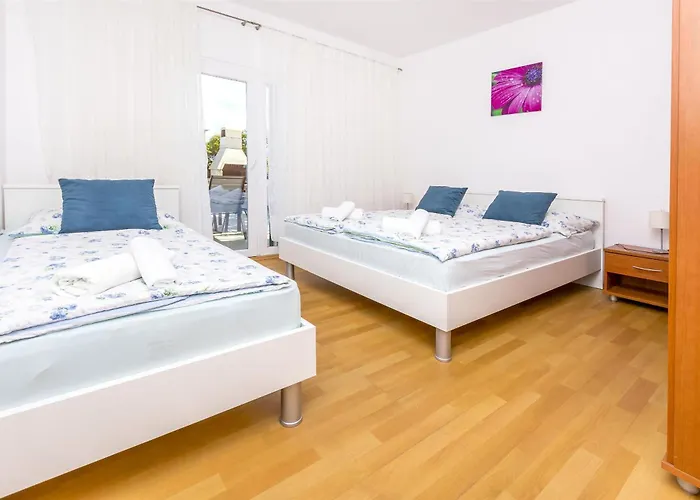 Olivera * Rogoznica (Sibenik-Knin)