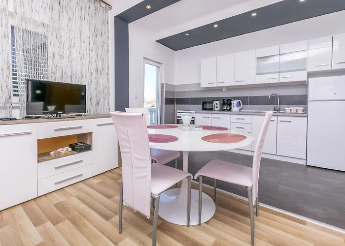 Olivera アパート *